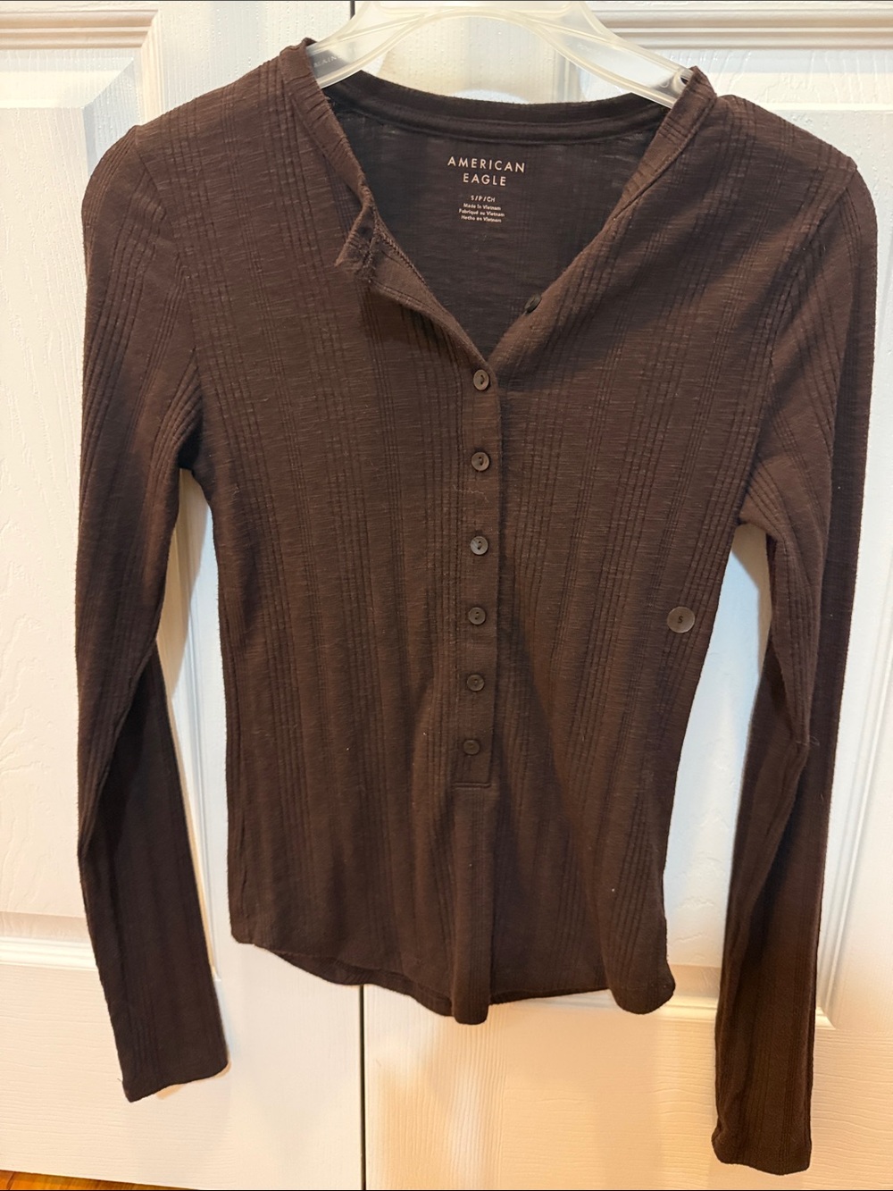 American Eagle Outfitters Brown Ribbed Long-Sleeve Henley